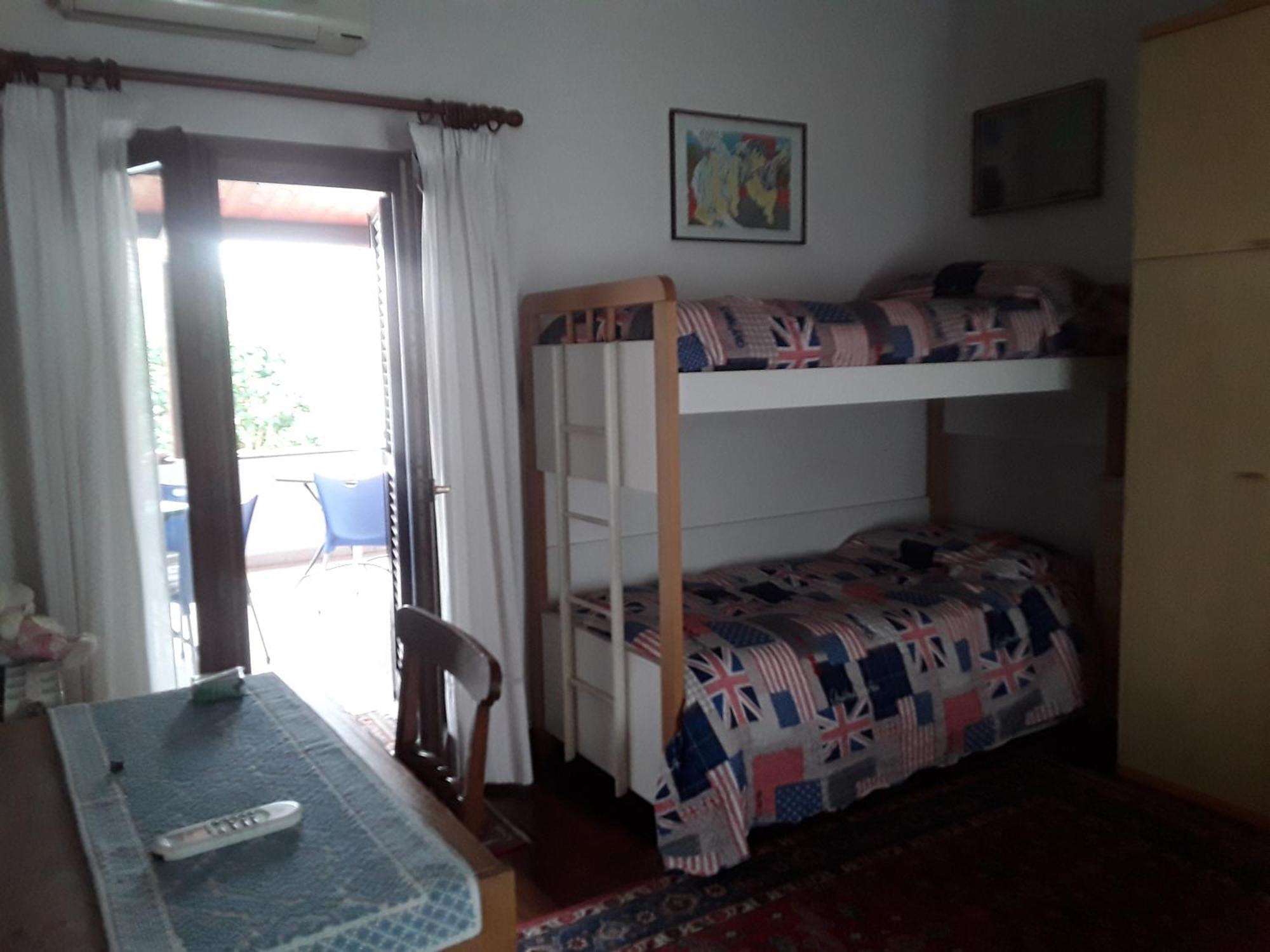 L'Onda Hotel Oristano Bilik gambar